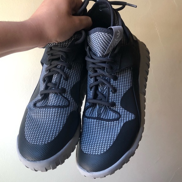 Adidas Tubular - Picture 8 of 9